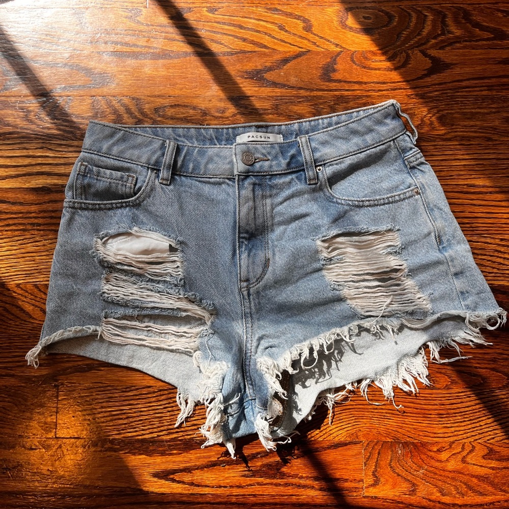 PacSun fringy cut off jean shorts size 26